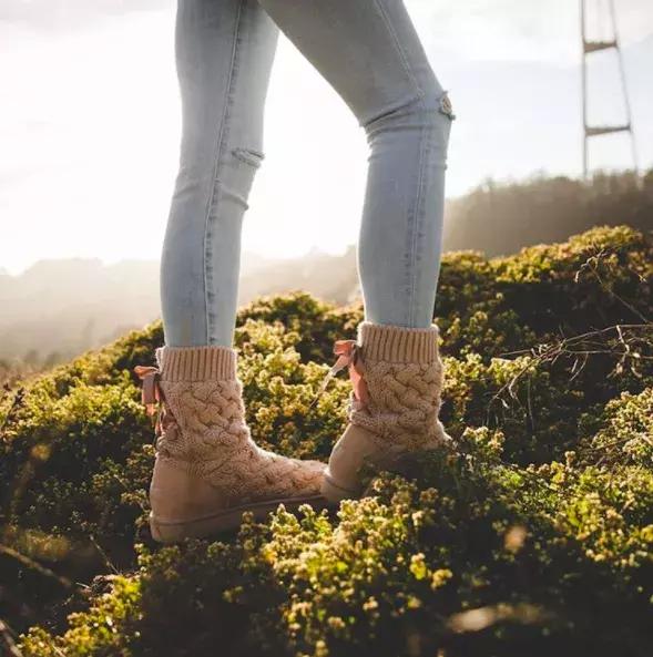 硬底不会塌的雪地靴推荐,今年流行的雪地靴测评推荐