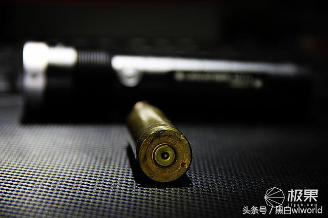 强光家用手电筒远射超亮,照明超远强光手电
