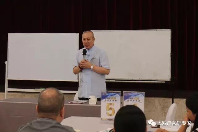 让陌生人爱上你的技巧,让顾客无可救药的爱上你的产品