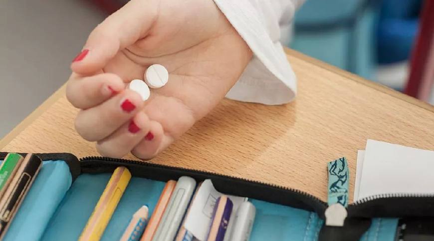 10批次药品不合规被通报,49批次药品不合规被召回