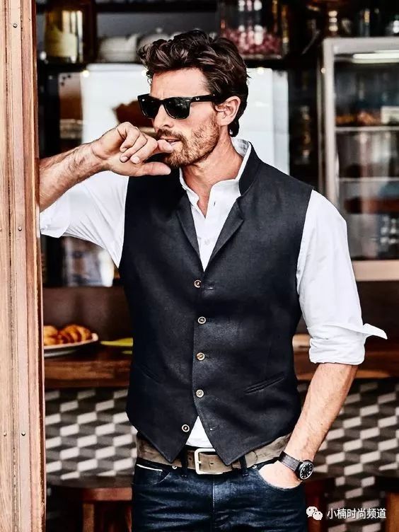 外搭背心应该怎么穿搭,牛仔背心应该怎么搭