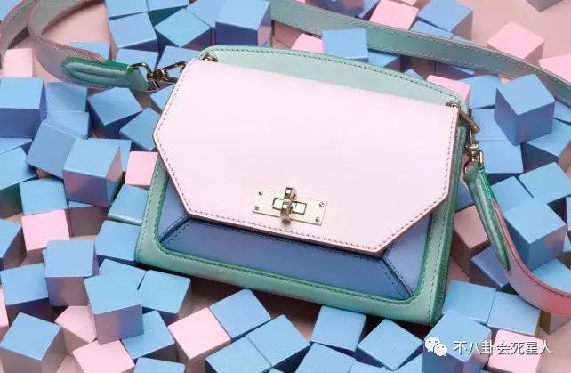 粉丝的钱有多好赚?唐嫣设计的淘宝风包包,售价超万元官方涨价卖