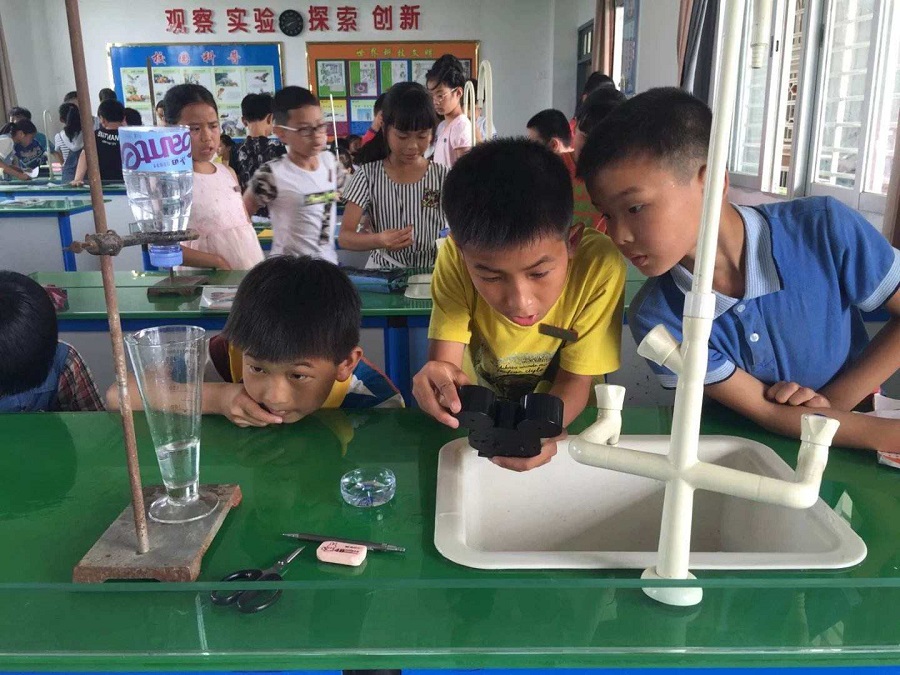 被手抄报搞疯的孩子,手抄报能做出什么样子