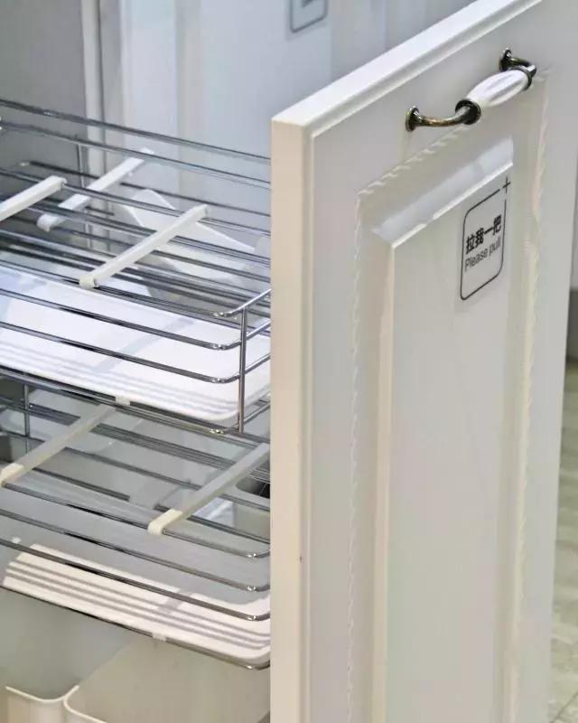 装白色的家具好看吗,装白色的柜子不耐脏吧