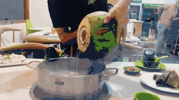 吃货们的福利，春节来三亚，墙裂推荐的特色美食全攻略