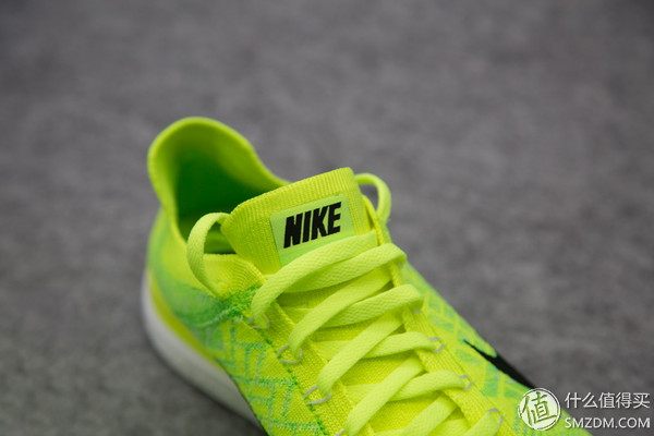 耐克骚粉篮球鞋400元以下,nike第二双鞋