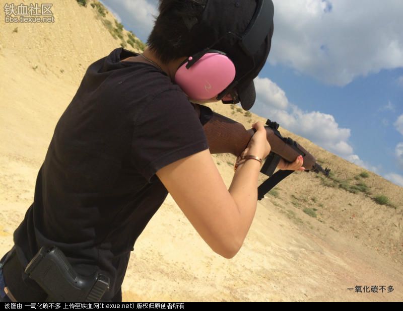 26岁女汉子苦练20年武功越战越勇,女汉子练枪视频