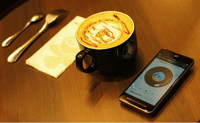 锤子t2现在还值得买吗,锤子手机t2最新消息