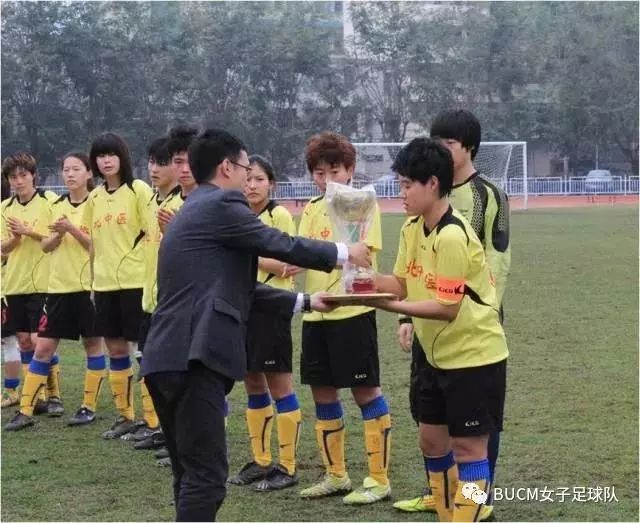 风雨彩虹铿锵玫瑰女足队员,风雨彩虹铿锵玫瑰女足晚会