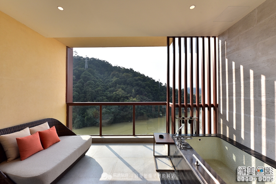 享私人温泉泡池度养生悠闲假期