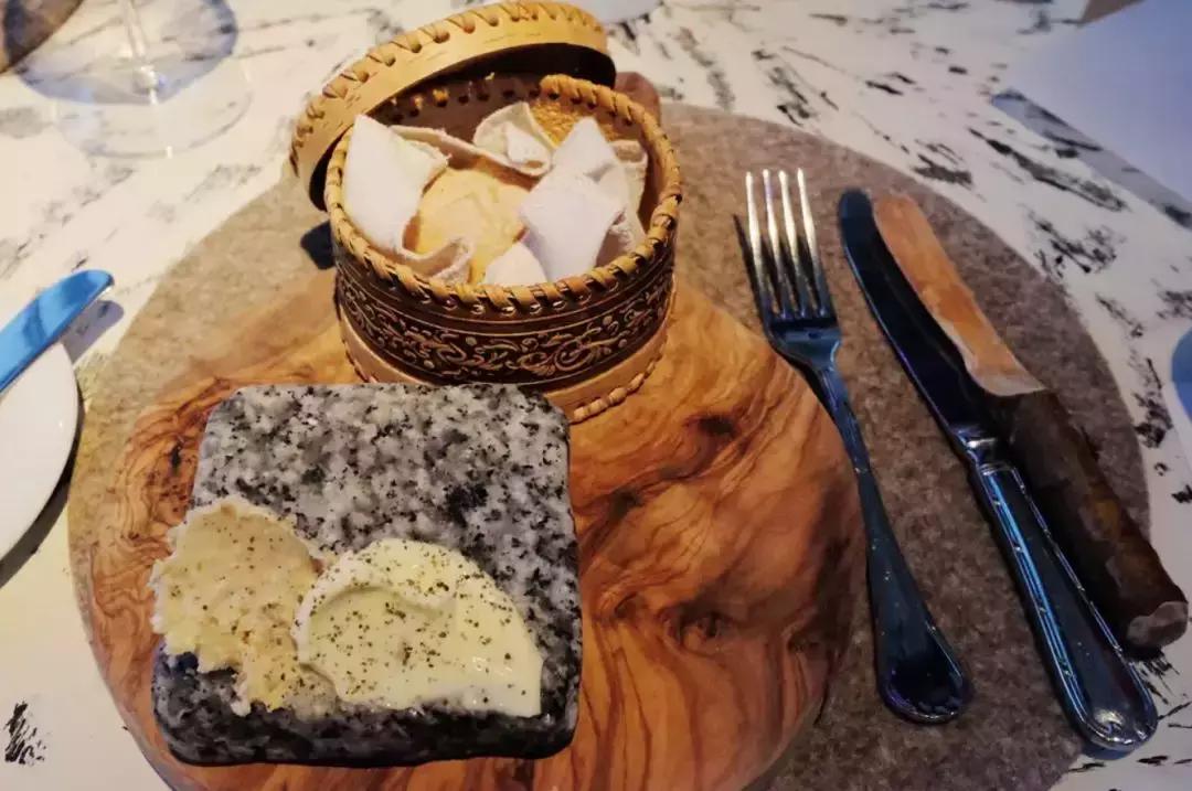 我去了一趟俄罗斯，那里有这个宇宙间最高的审美和康熙大帝的美食