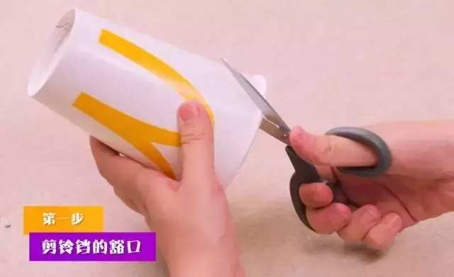 幼儿手工制作纸杯风铃简单又漂亮,diy制作风铃简单易学