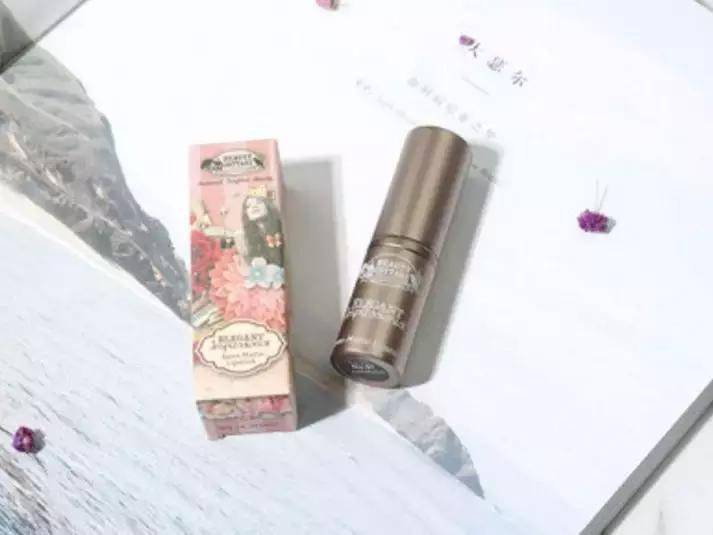 这个几十块的口红，谁用都说好，涂起来和纪梵希、香奈儿不相上下