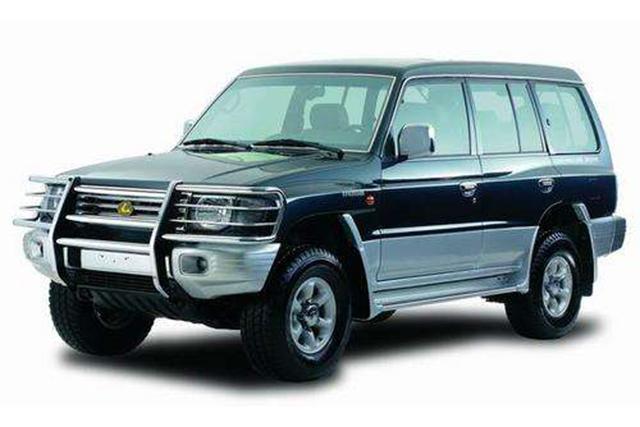 诞生于军工厂,仅卖11万,有人将它比作国产霸道,砸锅卖铁也要买