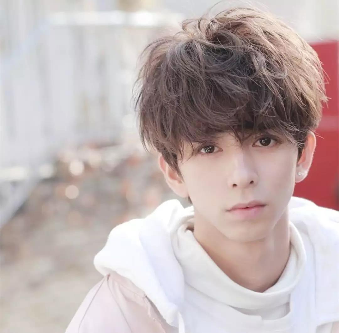 风太大头发一吹就乱怎么办,风好大头发都吹乱了怎么回复