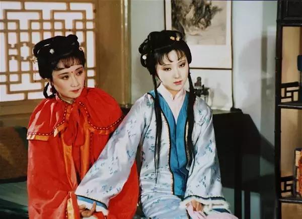 红楼梦里的诗词谁写得最好,红楼梦里的诗词