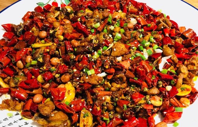 原来好多热门苍蝇馆子的干货，都可以抽真空、当特产带走！