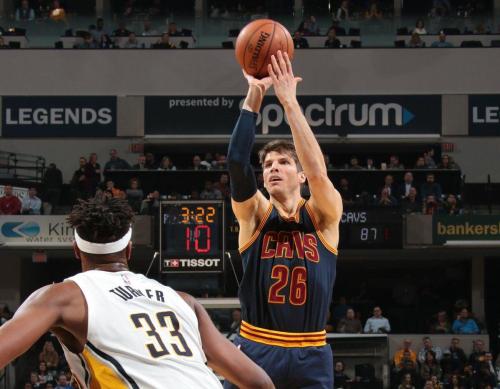 骑士战胜猛龙102-101,骑士vs老鹰第四场数据