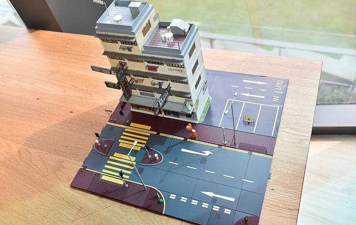 把香港带回家!TINY微影Bd7「香港传统公寓街景」模型开箱制作!