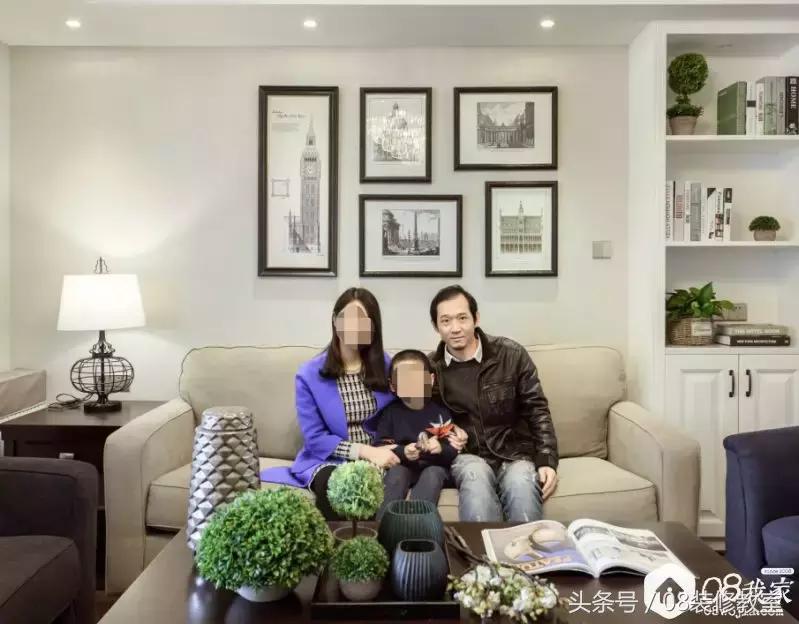 一直在纠结沙发背景墙要不要挂画,今年最流行挂画怎么选