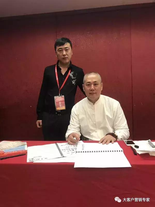 如何拿捏你的客户让他死心塌地,怎么样让讨厌你的客户喜欢你