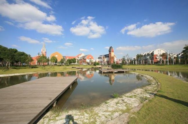 上海可以坐地铁去的古镇,上海国外风情的小镇