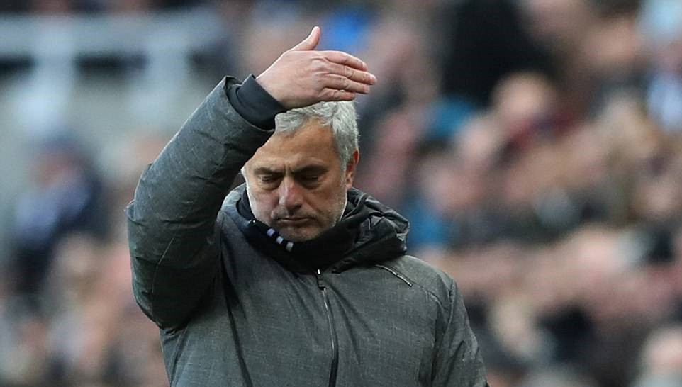 穆里尼奥三招防守摆大巴,穆里尼奥经典防守反击集锦