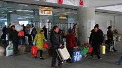 没挣到钱不敢回家过年原视频,没赚到钱不敢走亲访友