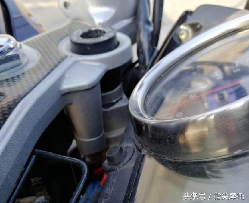 豪爵铃木骊驰gw250碟刹防盗锁,豪爵骊驰gw250拆电门锁