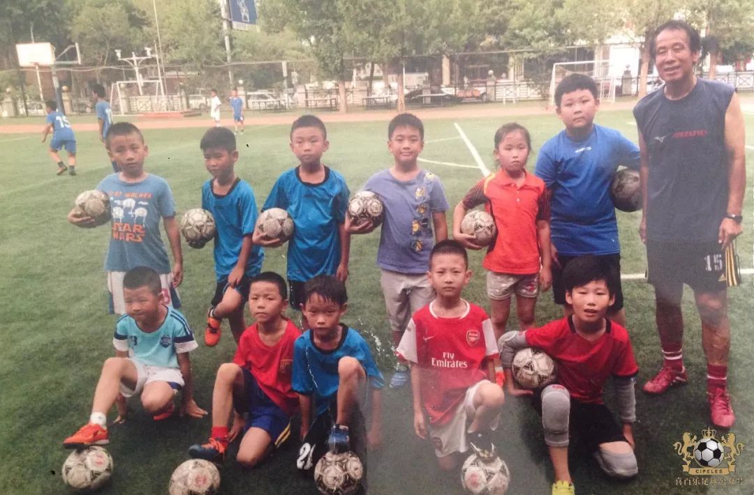 足坛十大拼命三郎,津门足坛双百颂书籍