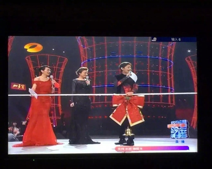 邓紫棋被恶搞,张杰看自己被恶搞视频