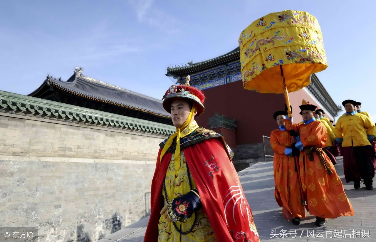 77年的蛇2022年运势如何转运,生肖蛇2018年运势颜色