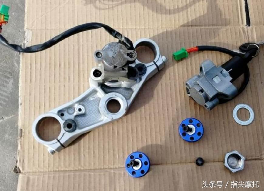 豪爵铃木骊驰gw250碟刹防盗锁,豪爵骊驰gw250拆电门锁