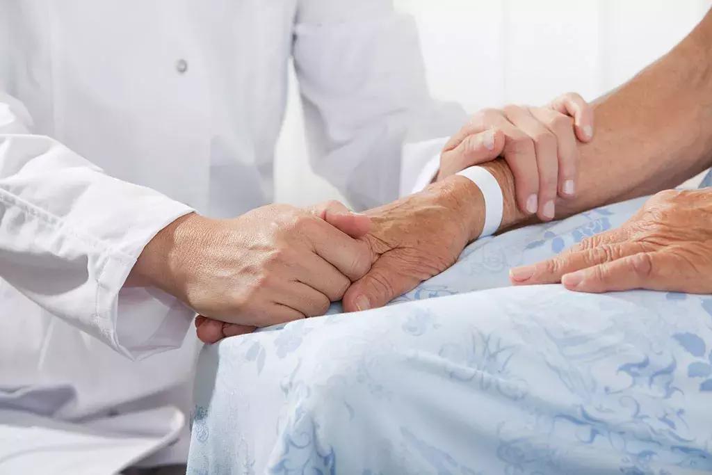 被医院判死刑的患者却活了下来,一位癌症患者的自述感动千万人