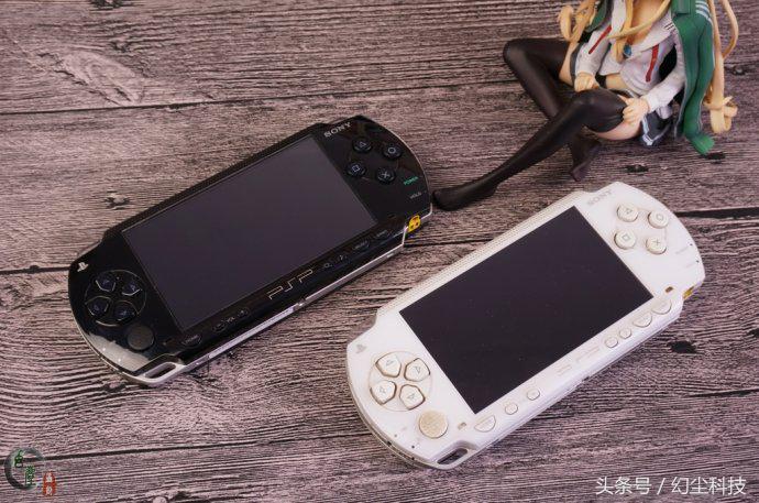 以前很贵现在便宜了,现在还有psp掌机吗