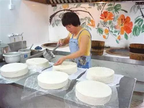 最全的上海美食盘点最想吃哪一个,上海十大美食排行榜最新