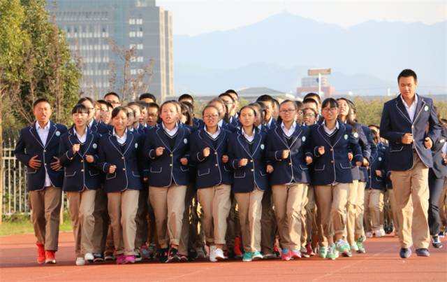 云南衡水实验中学西双版纳学校,云南衡水实验中学高中部