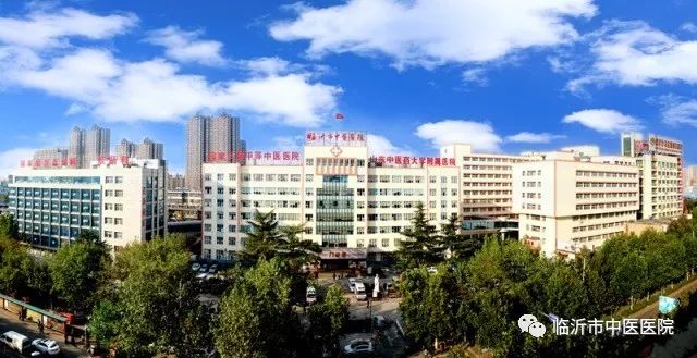 肛肠科病房走廊,病房爆满一床难求