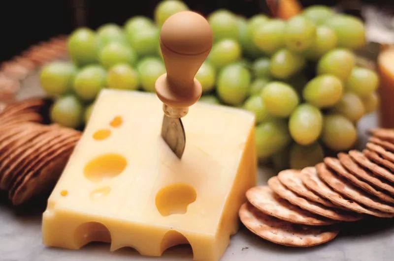 边吃边玩!瑞士巧克力、奶酪等主题列车线路等你来吃