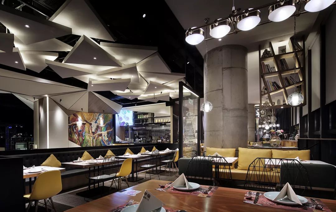 艺鼎新作｜钻石般璀璨的格调空间，牛扒馆很“牛”！