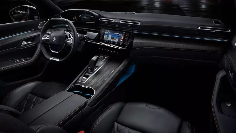 像奥迪a6的轿车,标致508和奥迪a6底盘对比