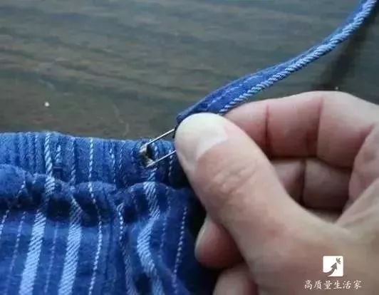 鞋子褶皱处挤脚,新鞋太挤脚怎么办