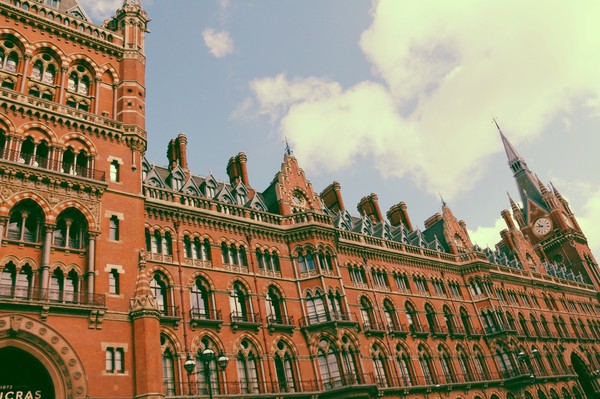 记忆在岁月里变模糊,记忆在流逝的岁月里模糊