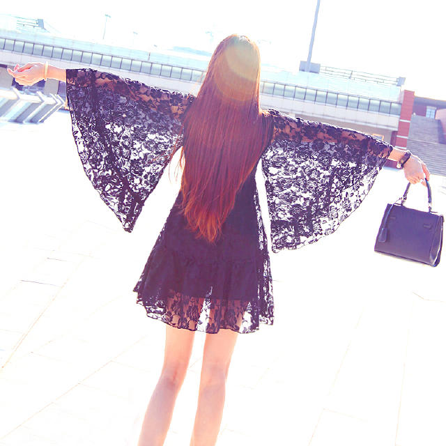 蕾丝连衣裙,性感到无可救药~