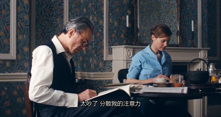 用我的衣服囚禁你，用你的毒药控制我！爱情就是从手到口的征服