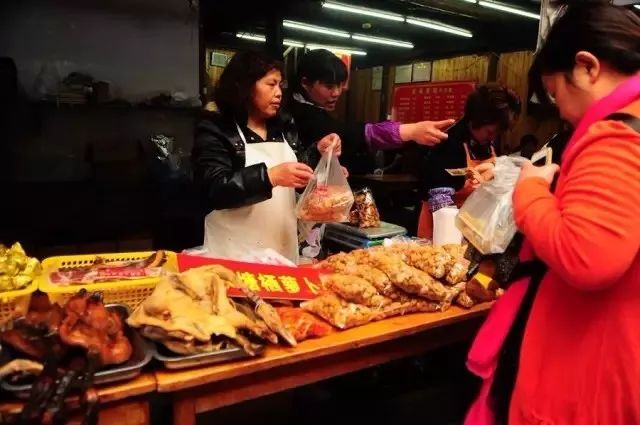 最年味丨赏花、看灯、游古镇！假期剩下两天，推荐周边出游好去处