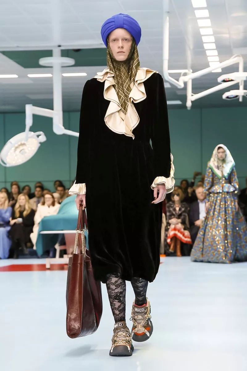 gucci是怎样成为全球最火品牌的,gucci设计look