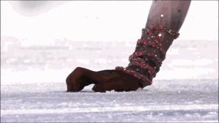 看完这篇文，你就明白央视女主播为什么对他痴狂？