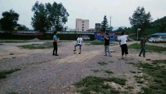 曾经一起踢球的兄弟都去哪了,怀念曾经一起踢球的兄弟