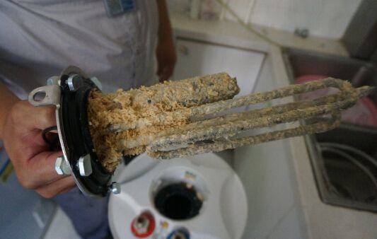 空气能热水器的日常维护,健康洗澡的讲究